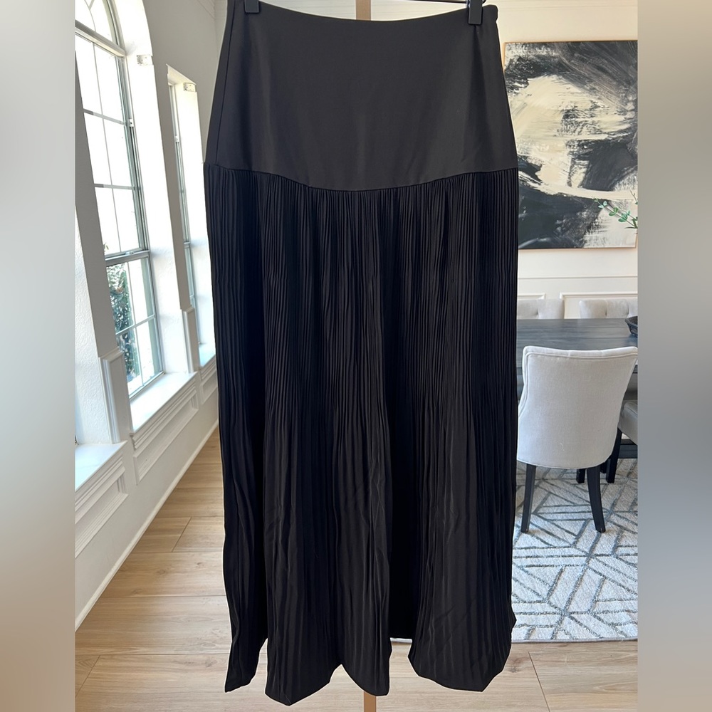 Mid-Waist Pleated Maxi Skirt — Size Small